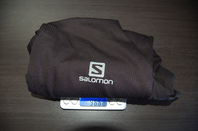 SALOMONのシャツの重量